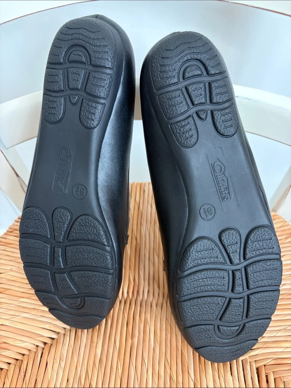 Cliffs by WHITE MOUNTAIN Black Women’s Loafers with Silver Accent 8.5 Me